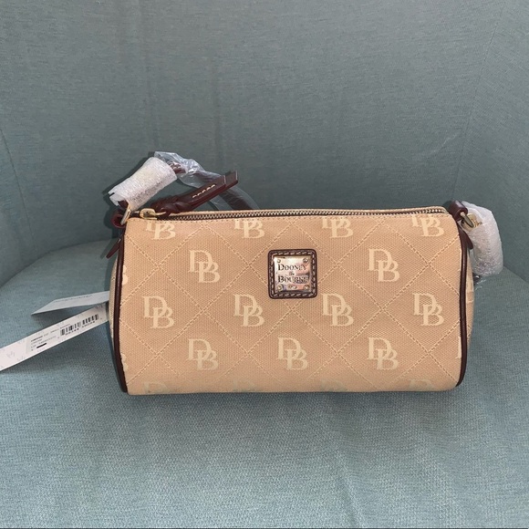 Dooney & Bourke Handbags - NWT Dooney & Bourke purse